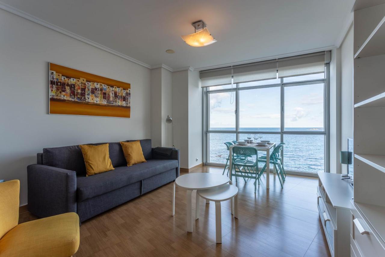 Apartamentos Alocea ア・コルーニャ エクステリア 写真