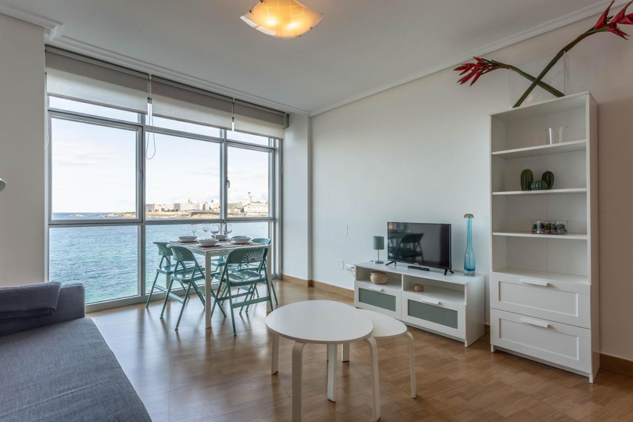 Apartamentos Alocea ア・コルーニャ エクステリア 写真
