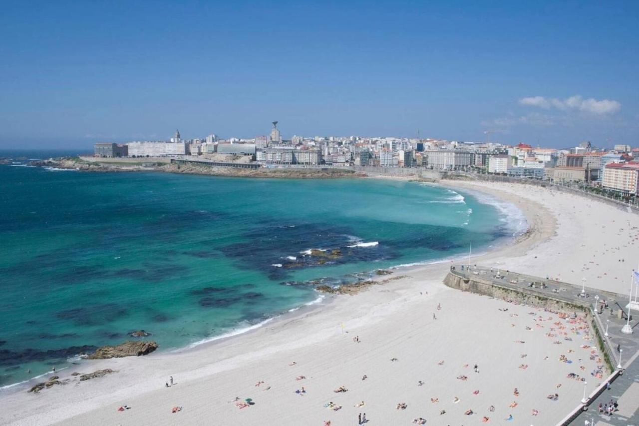 Apartamentos Alocea ア・コルーニャ エクステリア 写真